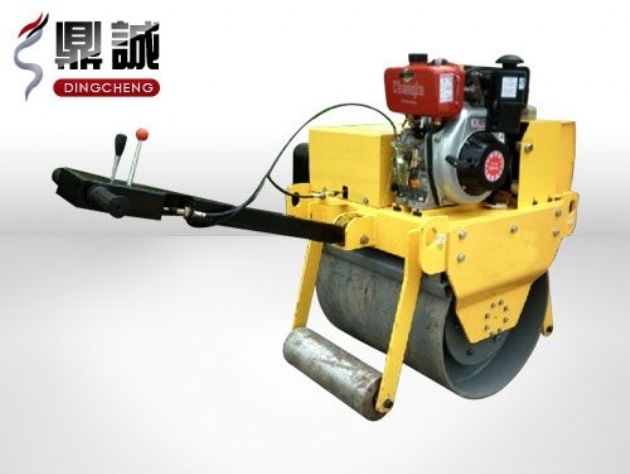 点击查看详细信息<br>标题：重型手扶式单钢轮压路机 阅读次数：13448