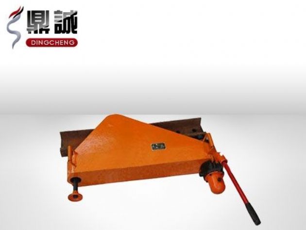 點擊查看詳細信息<br>標題：垂直液壓彎軌機 閱讀次數：4506