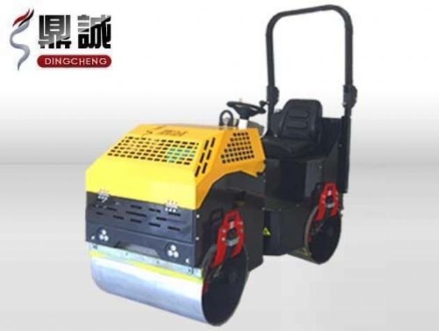 点击查看详细信息<br>标题：1吨全液压振动压路机 阅读次数：14502